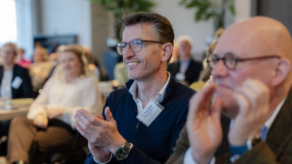 Academie _ Valk Houten