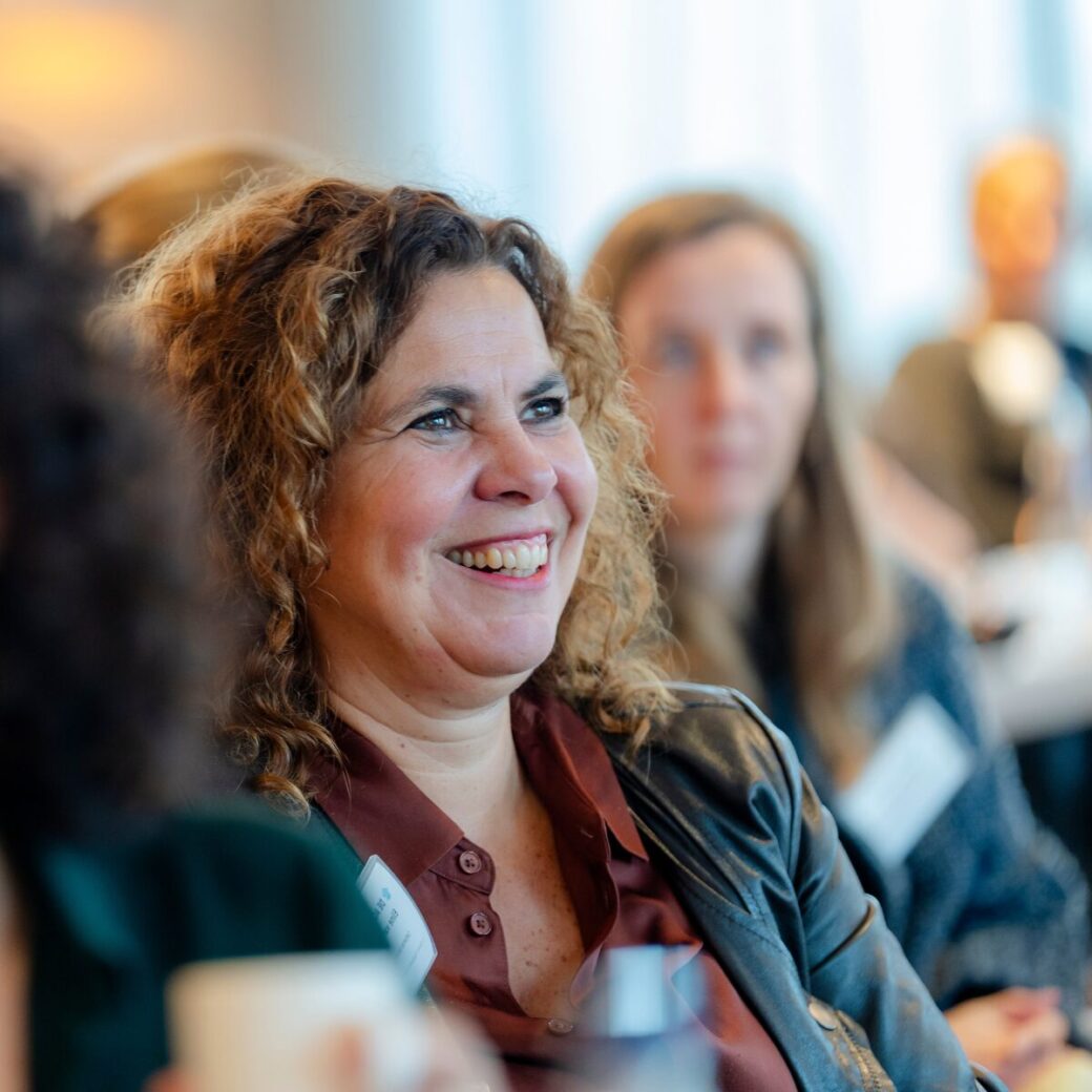 Deelnemer in een zaal